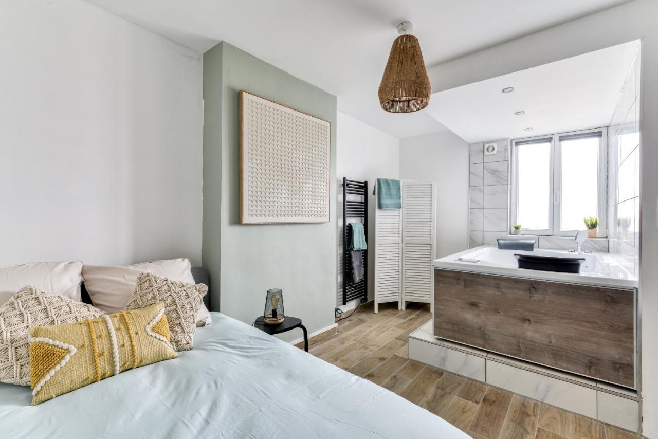 Les Bulles Occitanes - A Pied Apartment
